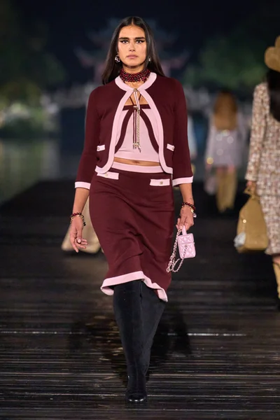 Look 41